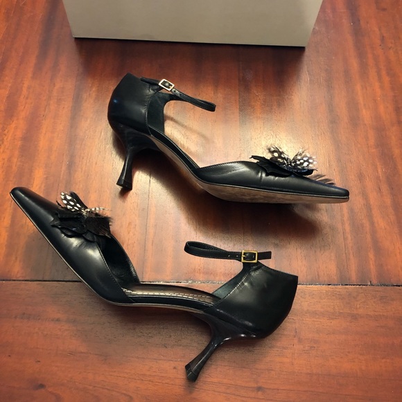 Kate Spade Black Beguile heels with feather. - Picture 2 of 7